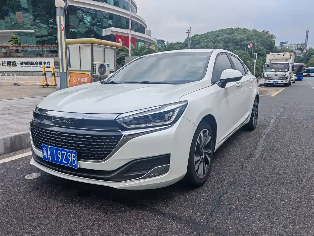 BAIC U7