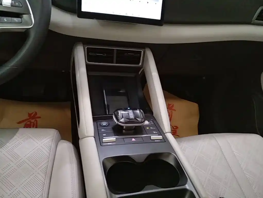 BYD Yuan UP — миниатюра 14