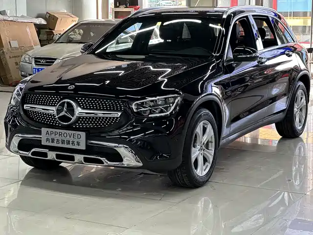 MERCEDES BENZ GLC