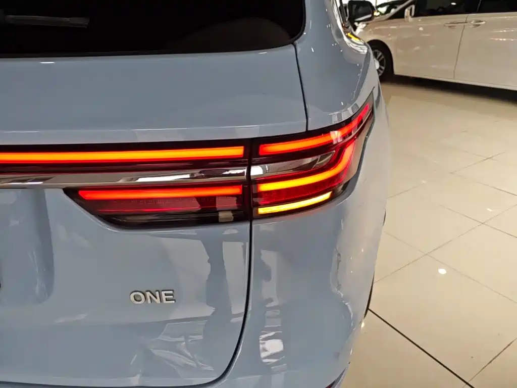 Li Auto Li ONE — миниатюра 8