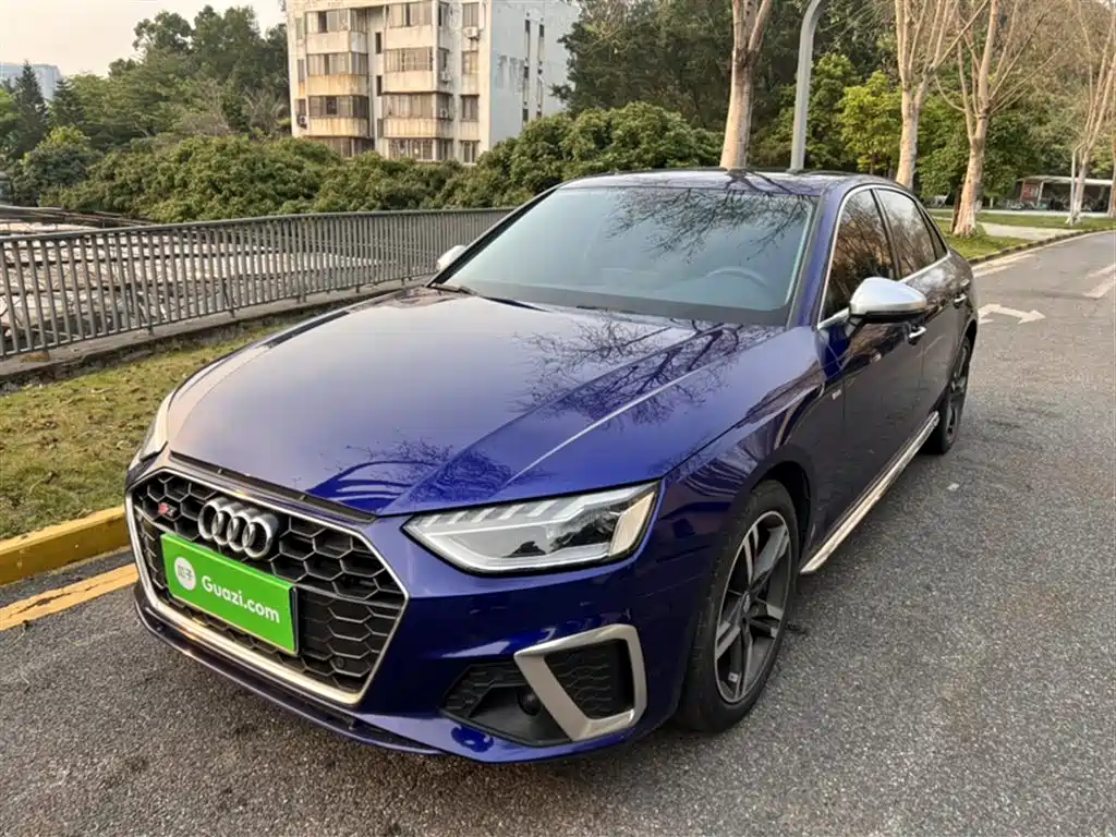 Audi A4L 2021