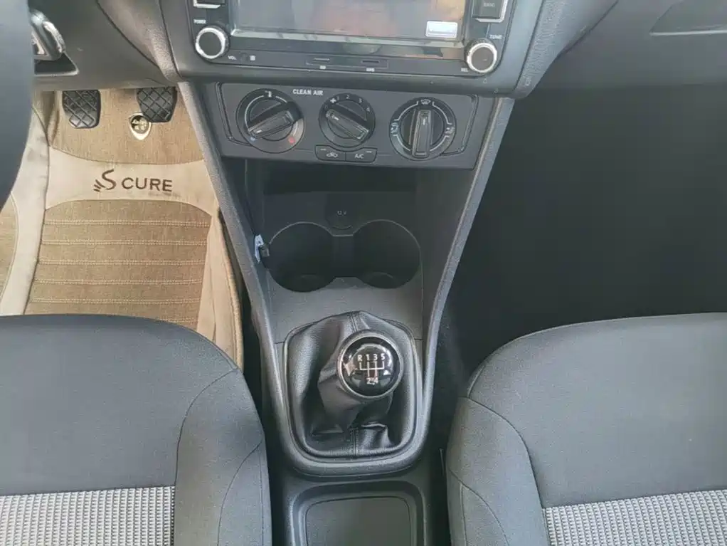 Volkswagen Polo — миниатюра 14