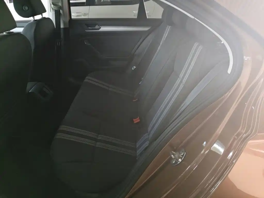 Volkswagen Lamando — миниатюра 17