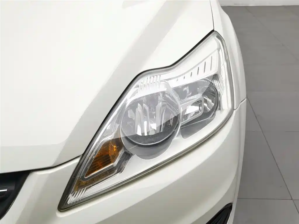 Ford Focus 2013 1.8L MT