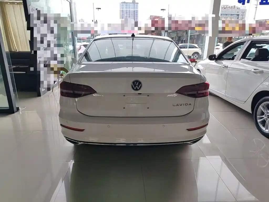 Volkswagen Lavida — миниатюра 6