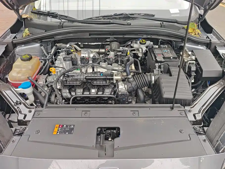 Roewe i5 — миниатюра 10