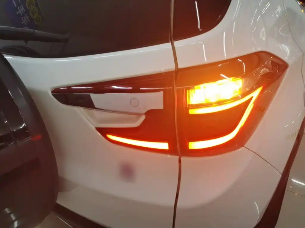 BYD Yuan EV — миниатюра 8