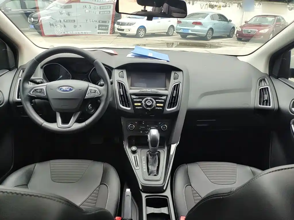 Ford Focus — миниатюра 10