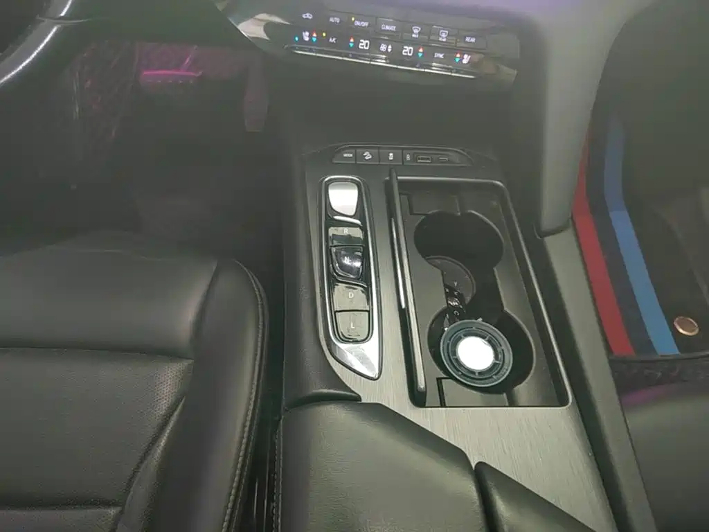 Buick Enclave — миниатюра 14
