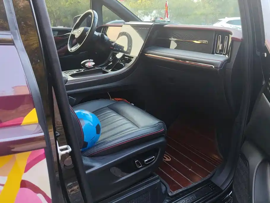 GAC Motor Trumpchi M8 — миниатюра 8