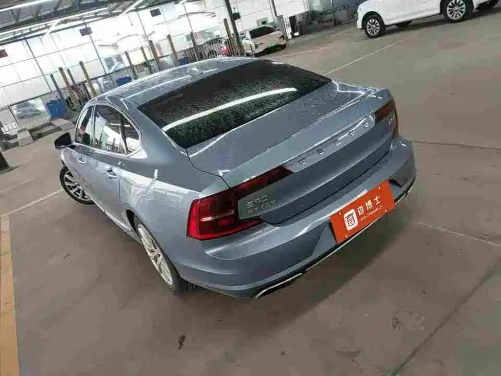 Volvo S90 — миниатюра 9