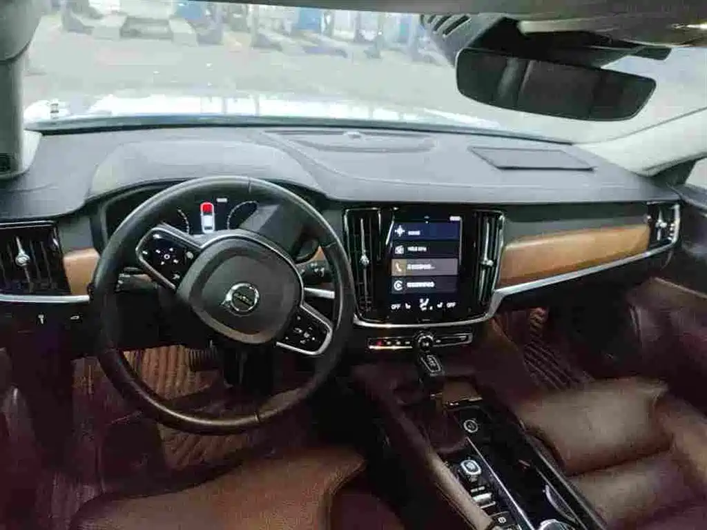 Volvo S90 — миниатюра 2