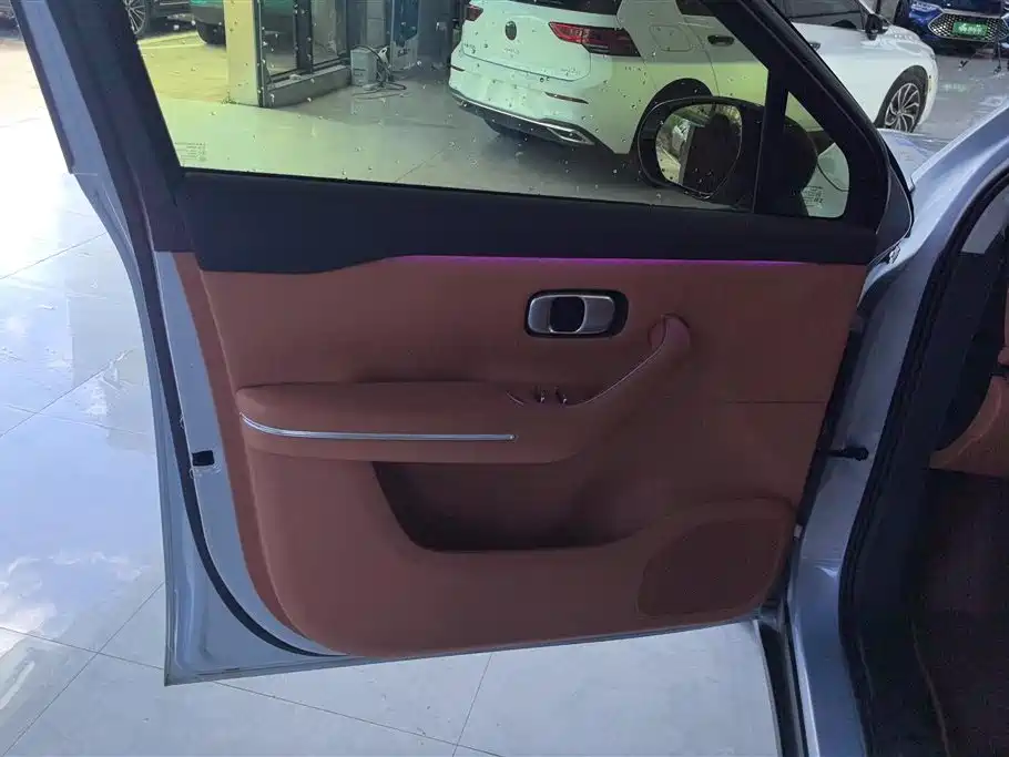 Leapmotor C16 2026 280 6 мест