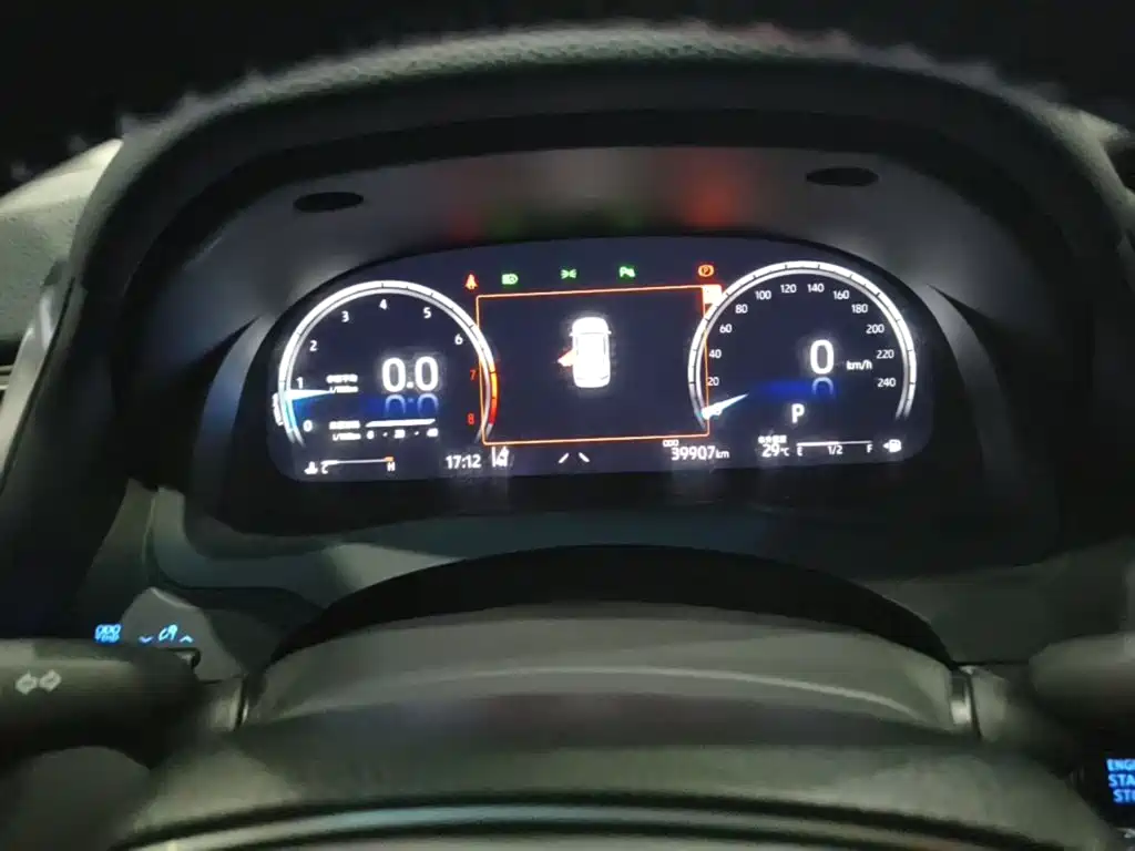 Toyota Camry — миниатюра 5