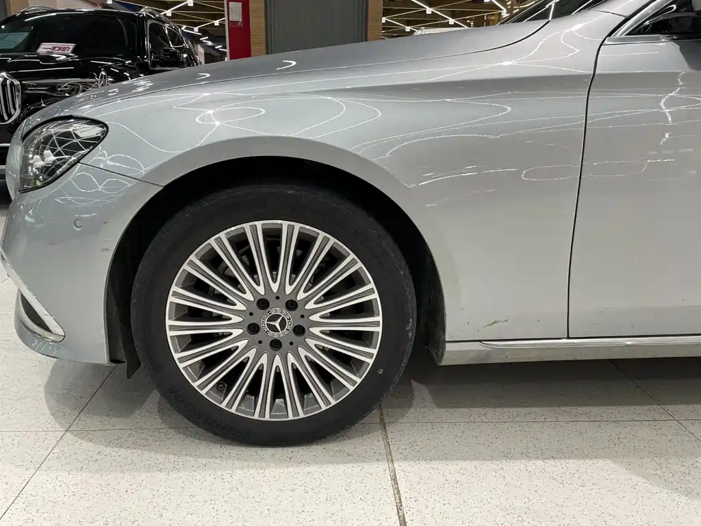 Mercedes-Benz E-Class — миниатюра 14