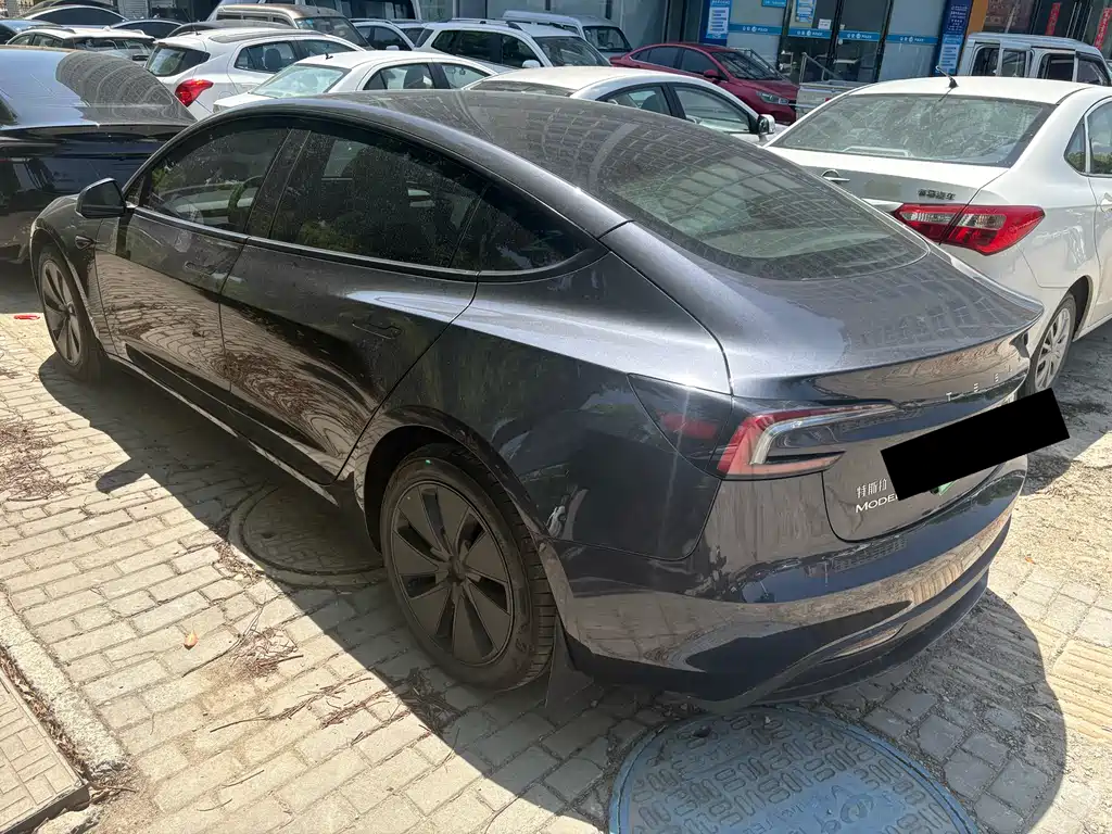Tesla Model 3 - фото 3