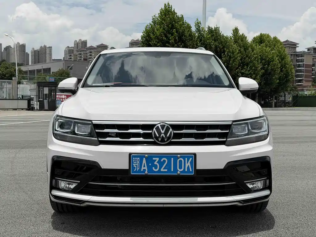 Volkswagen Tiguan L L 2021 330TSI AT R-Line