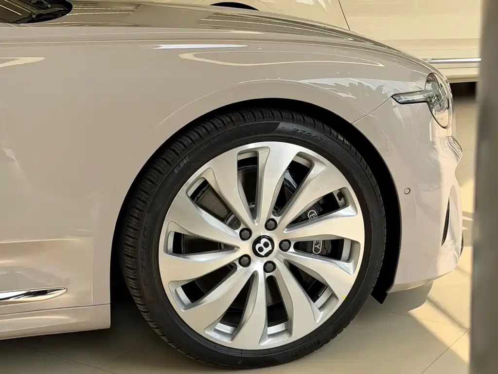 Bentley Continental PHEV 2026 GT