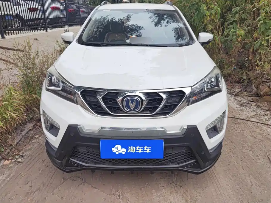 Changan CS15 — миниатюра 2