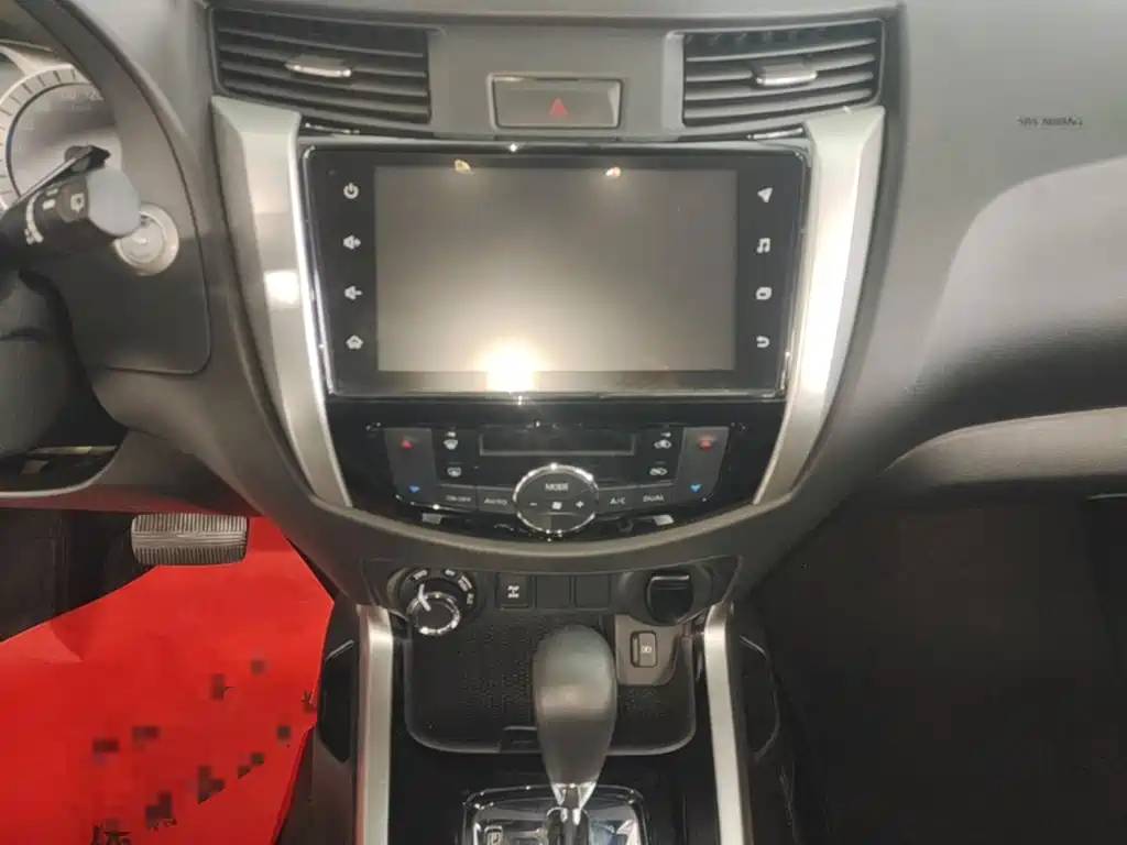 Nissan Terra — миниатюра 13