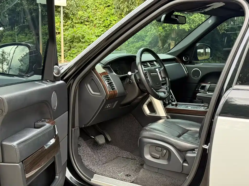 Land Rover Range Rover — миниатюра 9