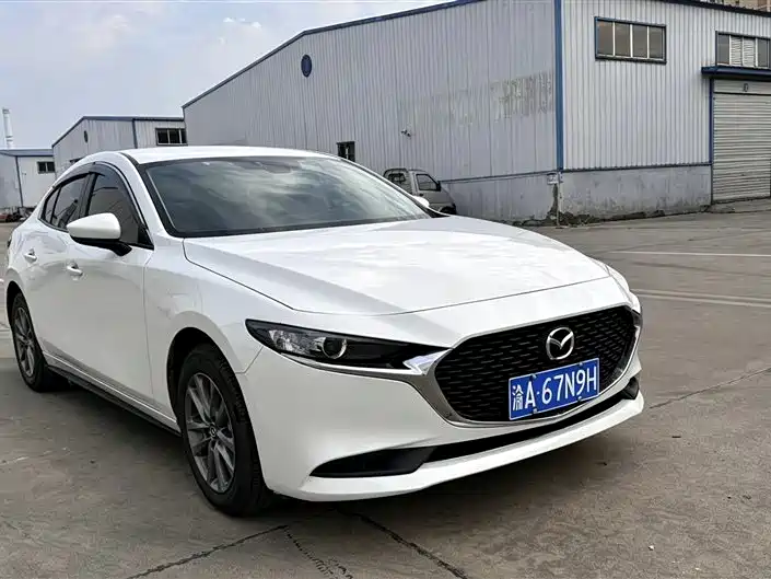 Mazda Mazda3 3 2021 2.0L AT