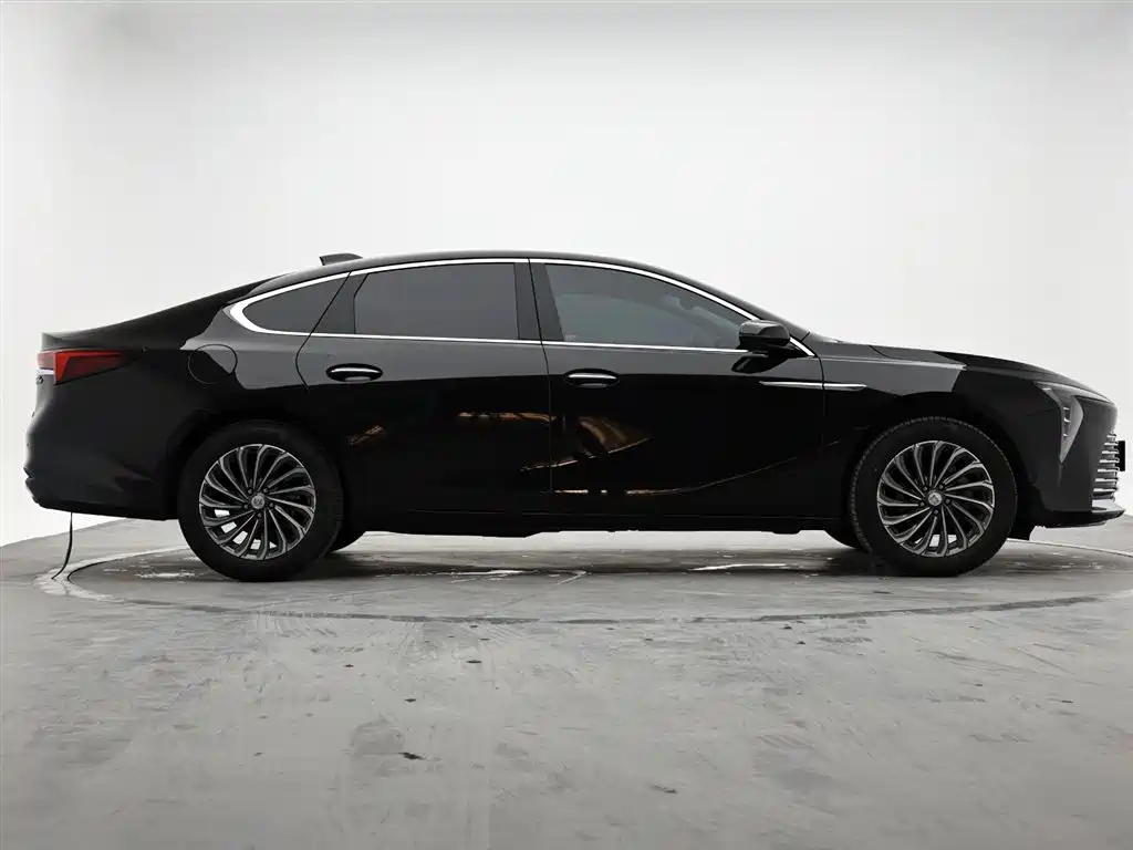Buick LaCrosse 2026 28T Platinum