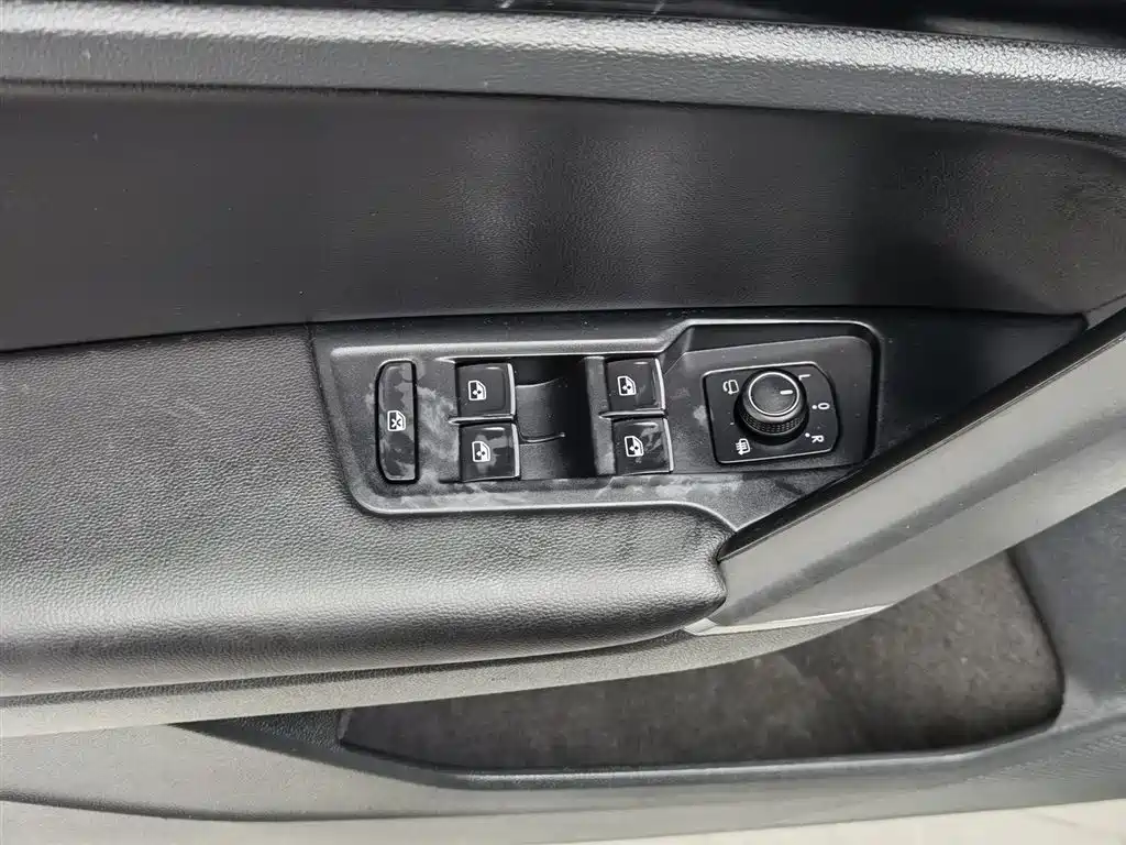 Volkswagen Tayron 2019 330TSI Luxury V
