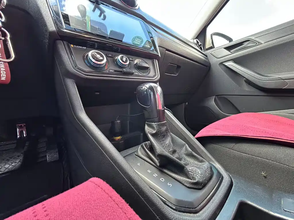 Volkswagen Jetta — миниатюра 9