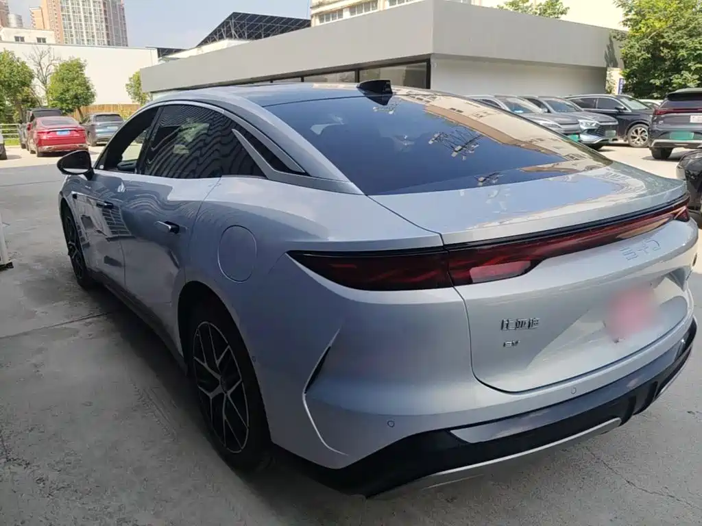 BYD Han L 2025 EV Flagship