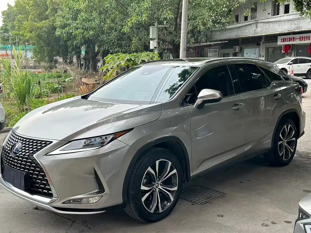 Lexus RX 2021