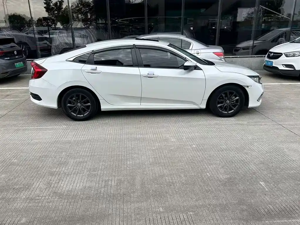 Honda Civic 2019 220TURBO CVT V