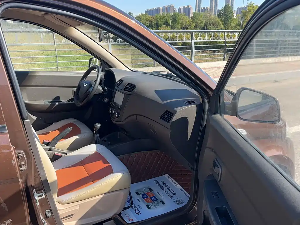 Wuling Hongguang — миниатюра 22
