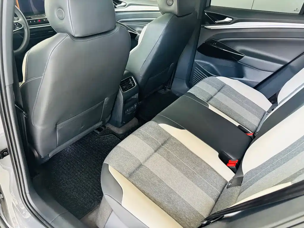 Volkswagen ID.4 Crozz — миниатюра 11
