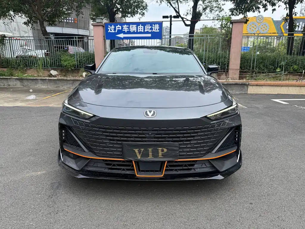 Changan UNI-V 2022 1.5T Sport