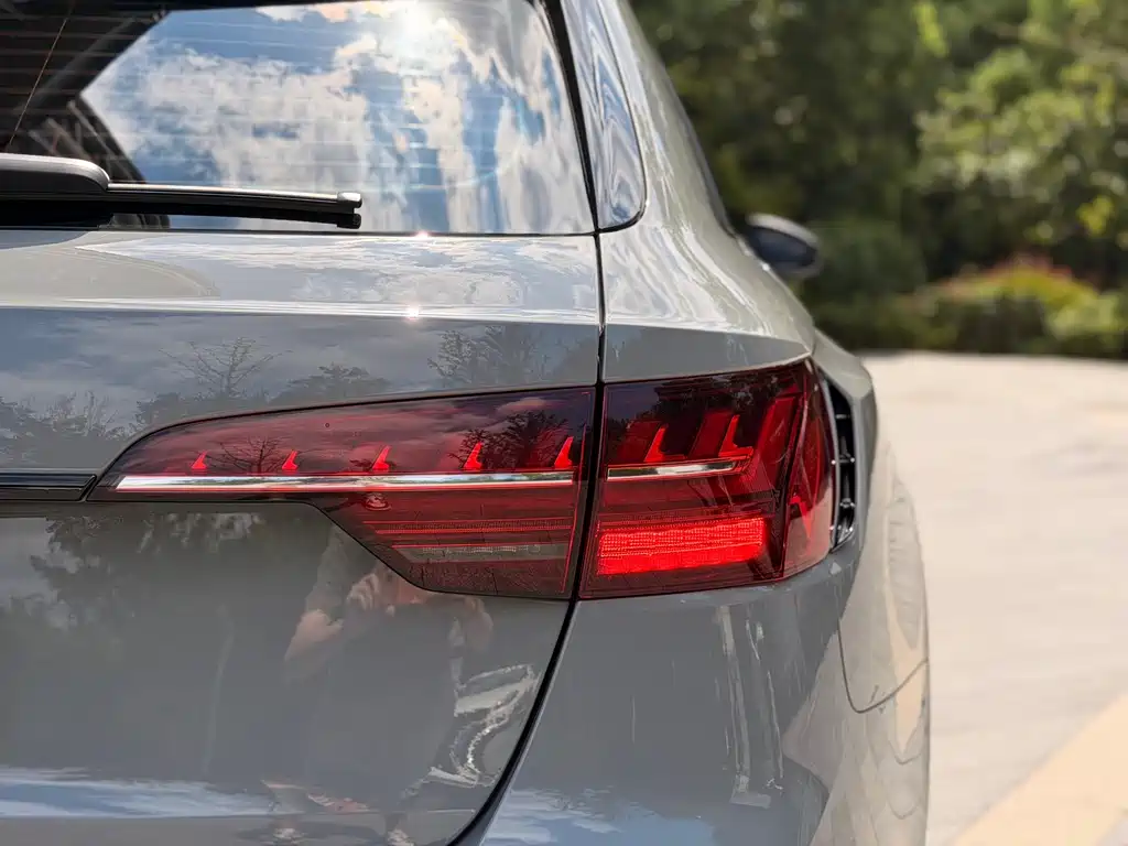 Audi RS 4 — миниатюра 13