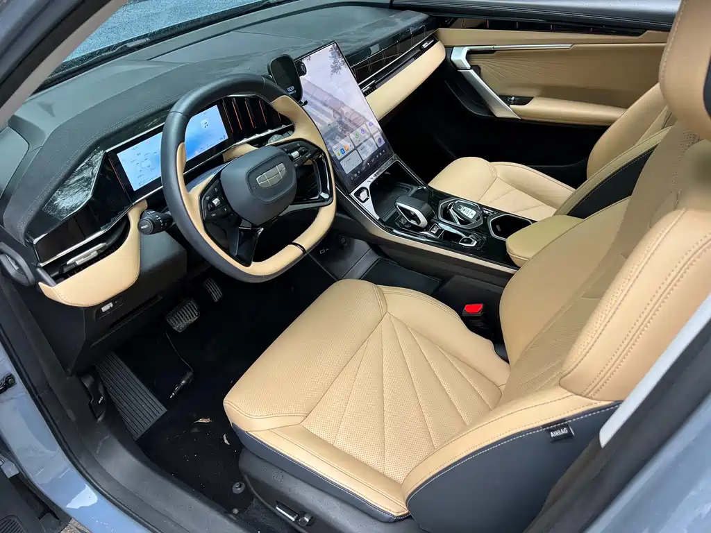 Geely Boyue L — миниатюра 8