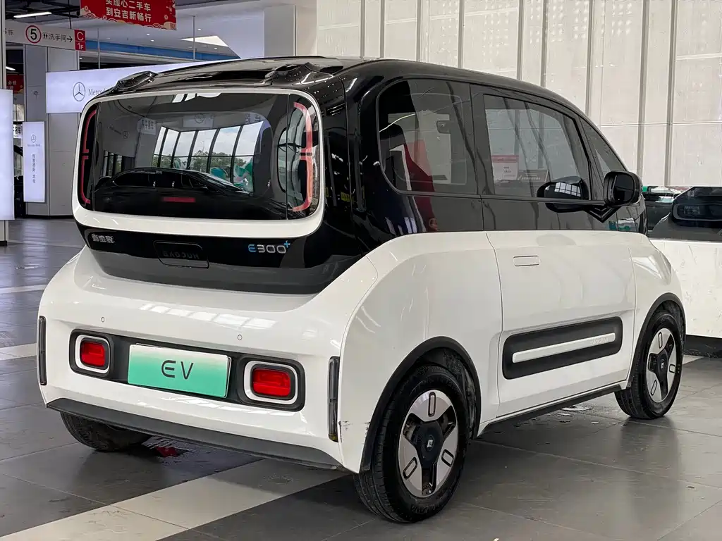 Baojun E300 — миниатюра 4