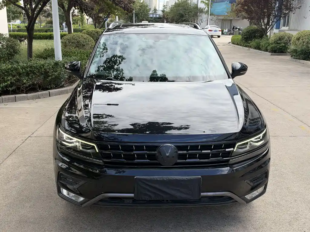 Volkswagen Tiguan L — миниатюра 3