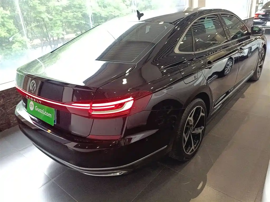 Volkswagen Passat 2023 330TSI Luxury