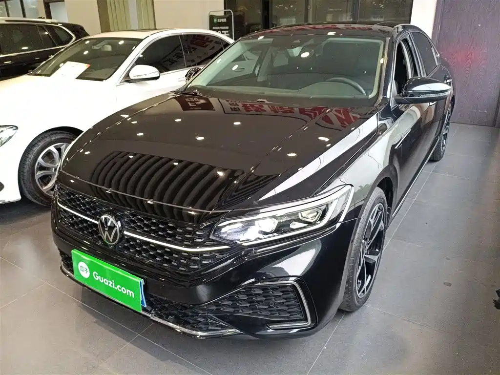 Volkswagen Passat 2023
