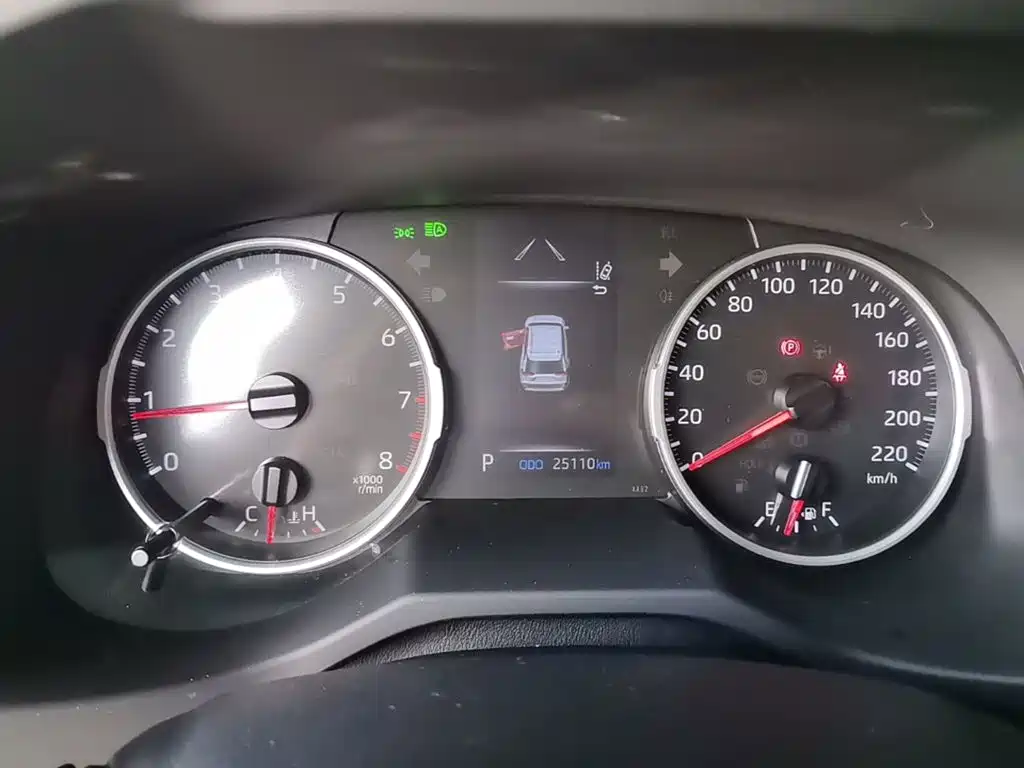 Toyota RAV4 — миниатюра 12