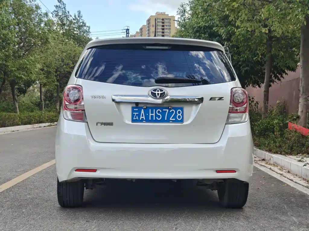 Toyota Verso — миниатюра 8