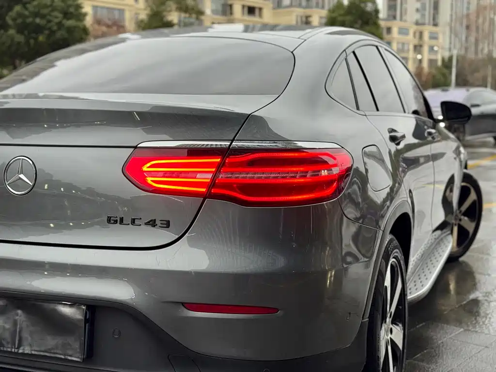 MERCEDES-BENZ GLC COUPE