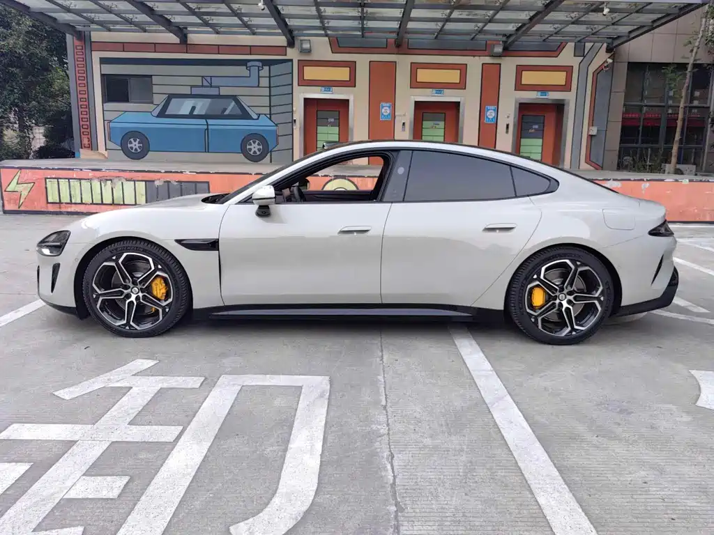 XIAOMI CAR XIAOMI SU7