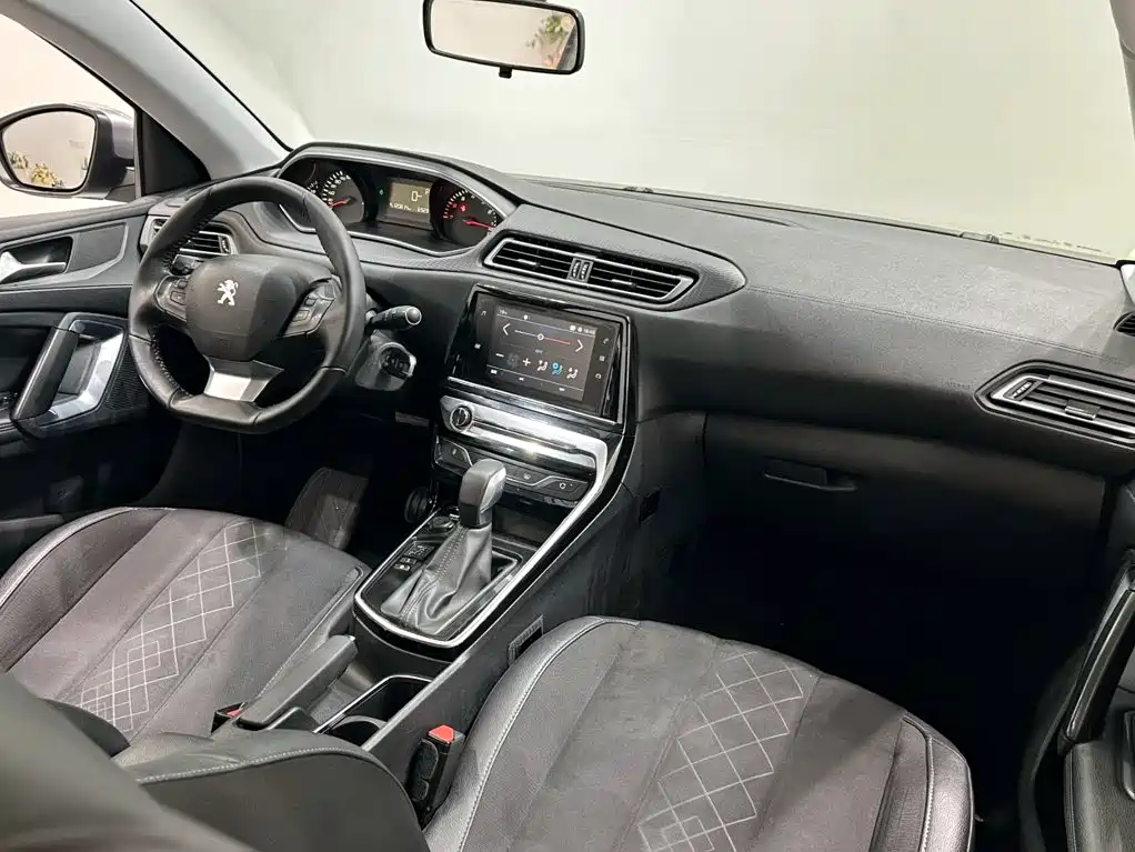 Peugeot 308 — миниатюра 12