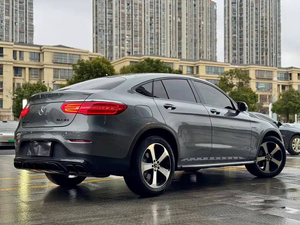MERCEDES-BENZ GLC COUPE