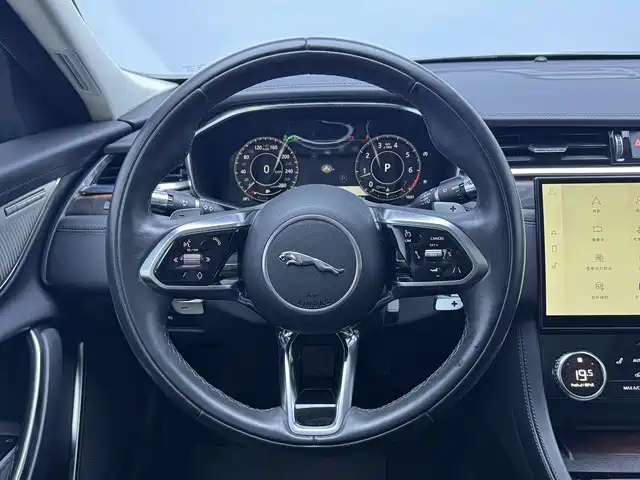 Jaguar XFL — миниатюра 15