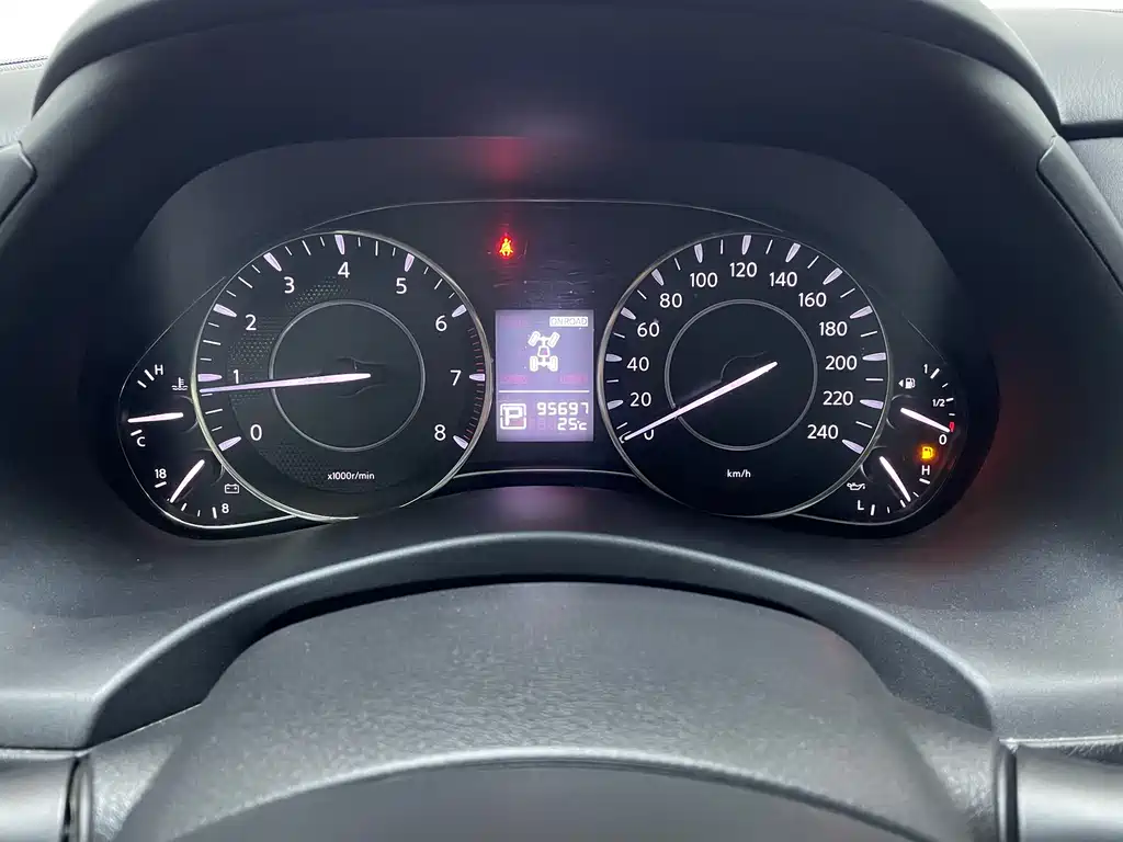 Nissan Patrol 2017 4.0L AT