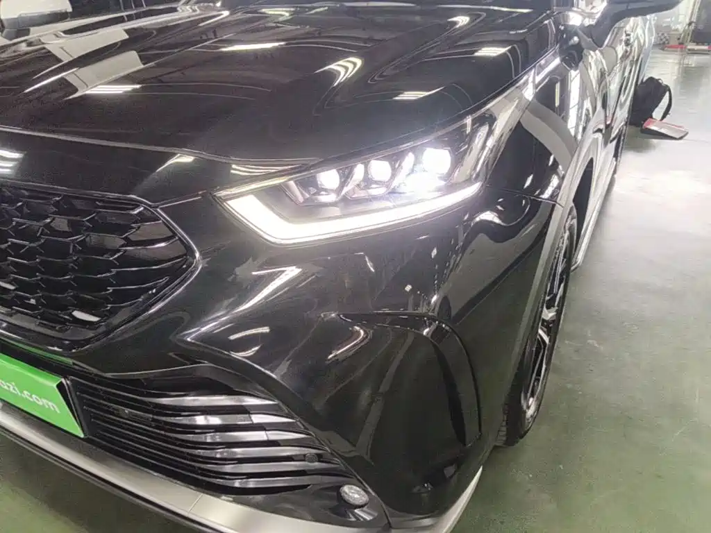 Toyota Crown Kluger — миниатюра 24